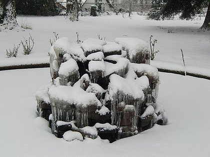 Vereister Brunnen